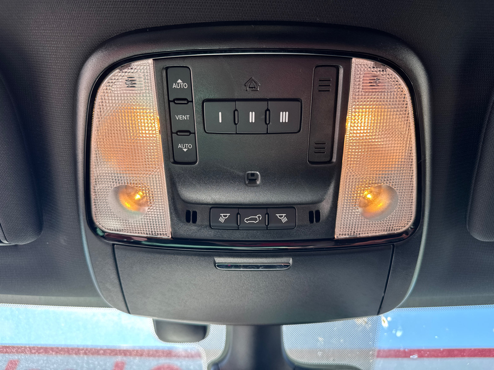 Used 2025 Dodge Durango GT AWD/4WD image 12