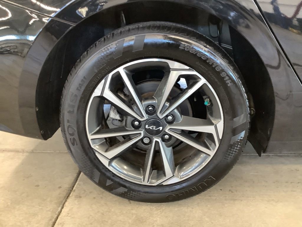 Certified 2023 Kia Forte LXS FWD image 25