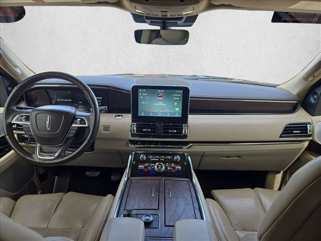 Used 2020 Lincoln Navigator L Reserve w/ Luxury Package AWD/4WD image 19