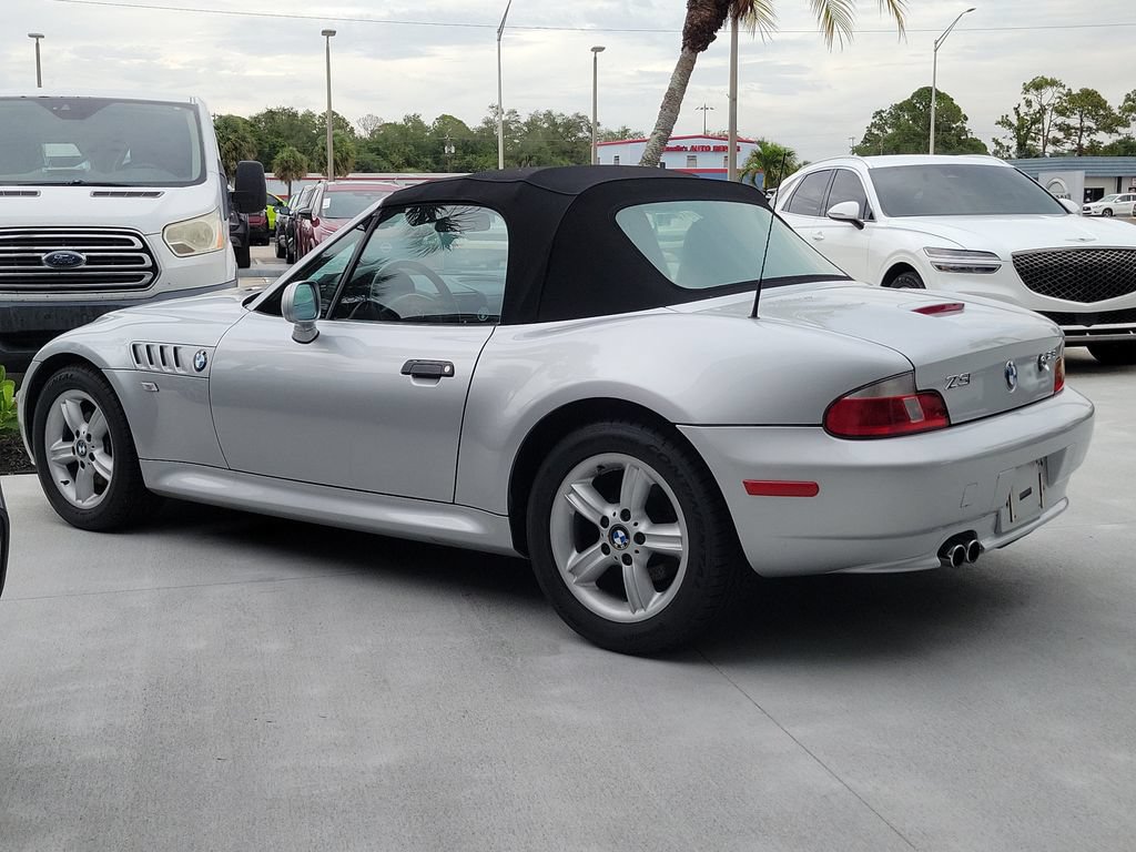 Used 2000 BMW Z3 2.5i RWD image 2