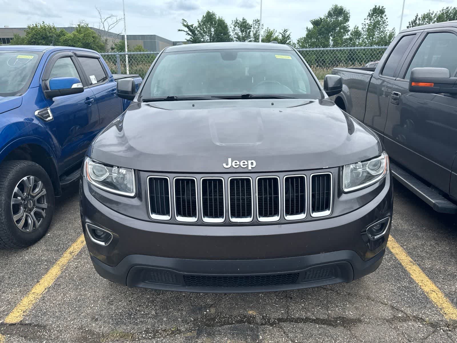 Used 2014 Jeep Grand Cherokee Laredo w/ 18" Wheel & 8.4" Radio Group AWD/4WD image 29