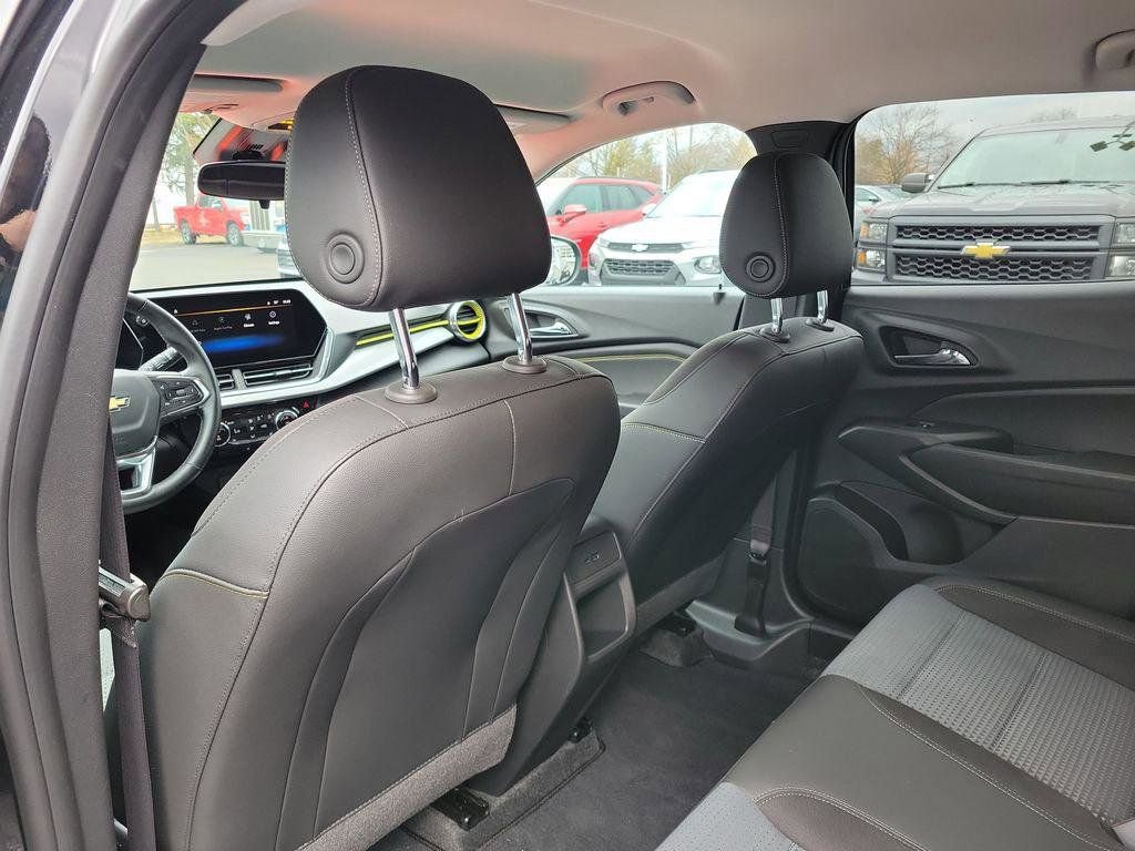 Certified 2024 Chevrolet Trax LT w/ Driver Confidence Package image 20