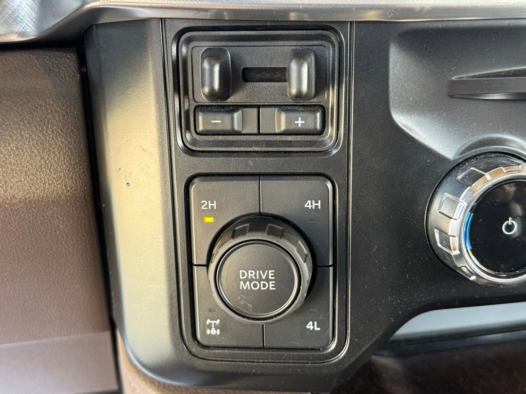Used 2025 Ford F250 King Ranch w/ Chrome Package image 31