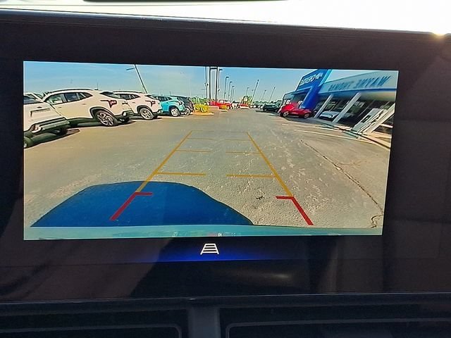 New 2026 Chevrolet Trax ACTIV w/ Sunroof Package FWD image 15