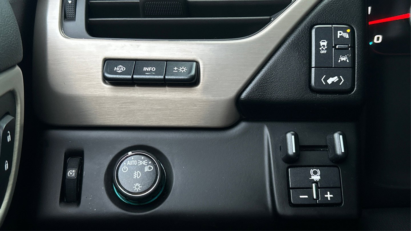 Used 2020 GMC Yukon XL Denali image 40