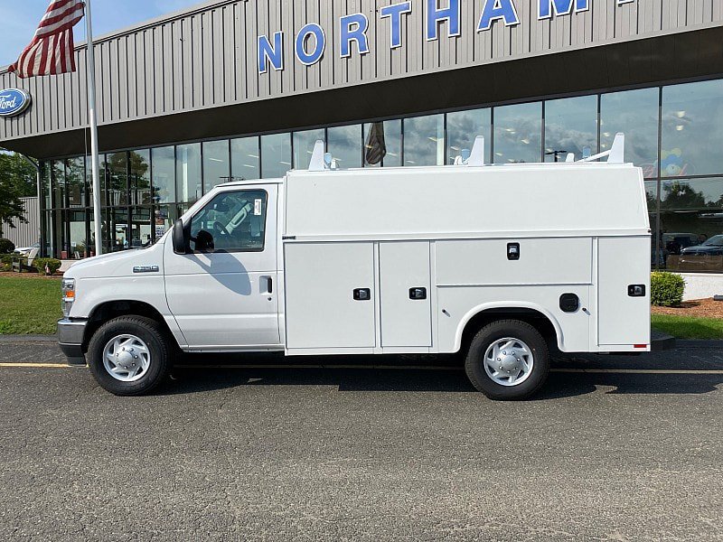 New 2026 Ford E-350 and Econoline 350 Super Duty w/ Power Equipment Group RWD image 3