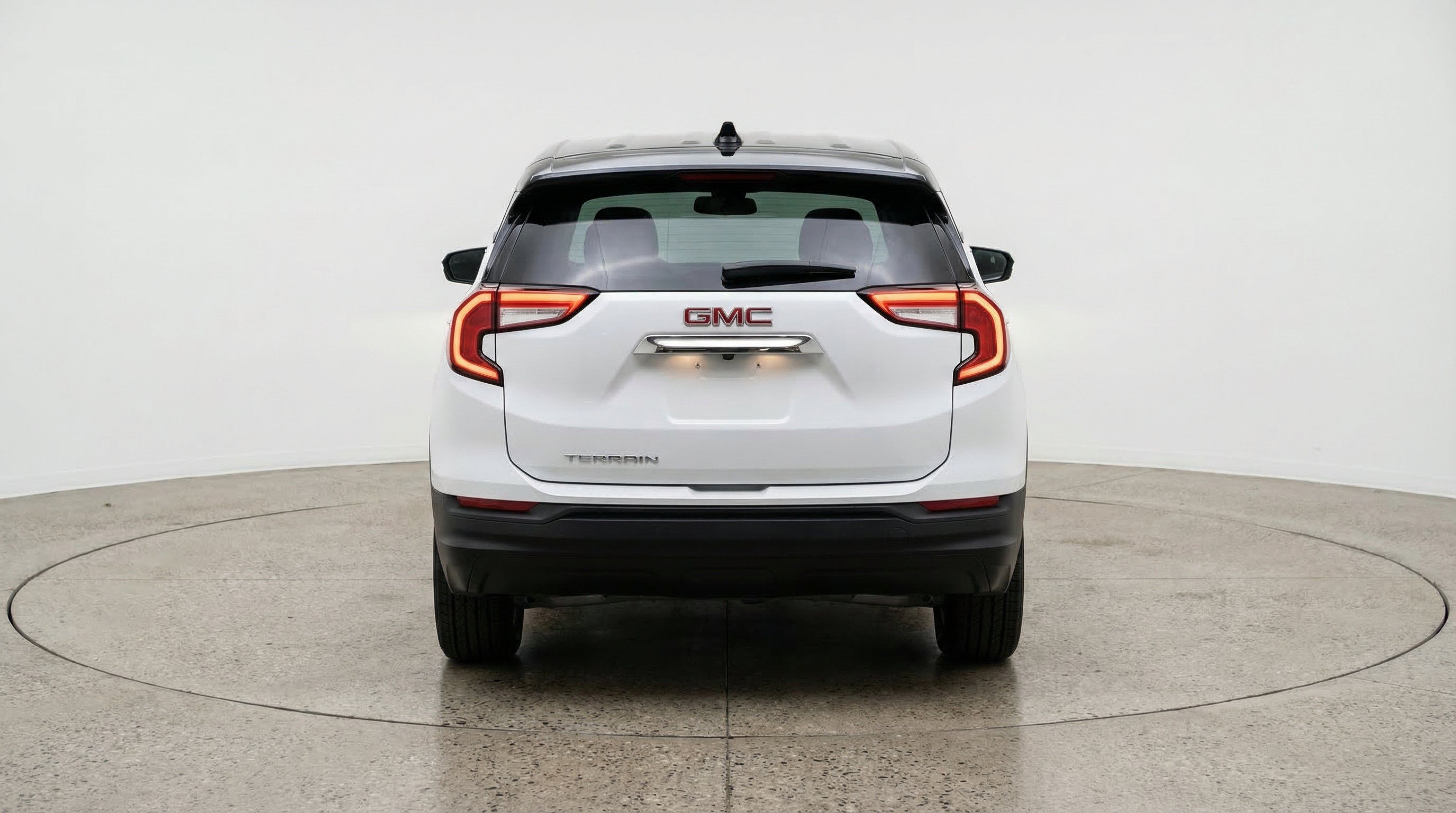 Used 2024 GMC Terrain SLE FWD image 7