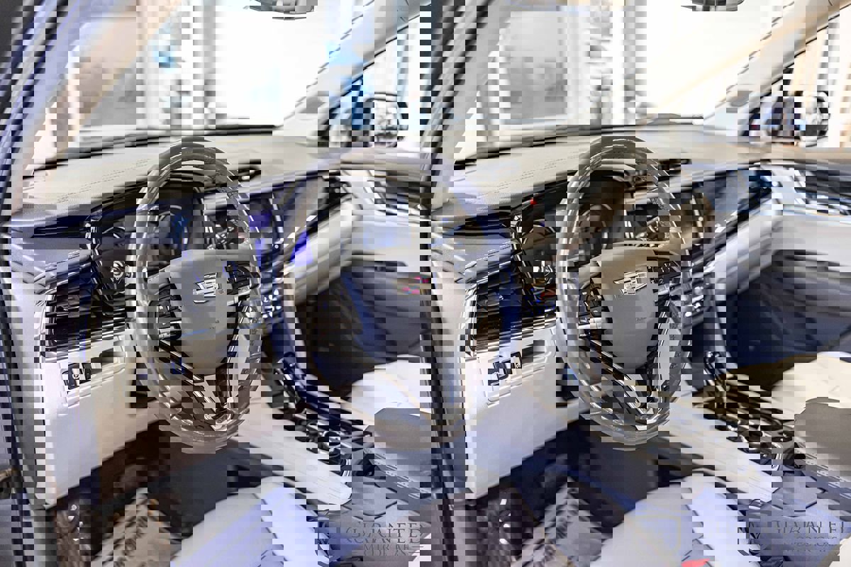 Used 2022 Cadillac XT6 Premium Luxury image 21