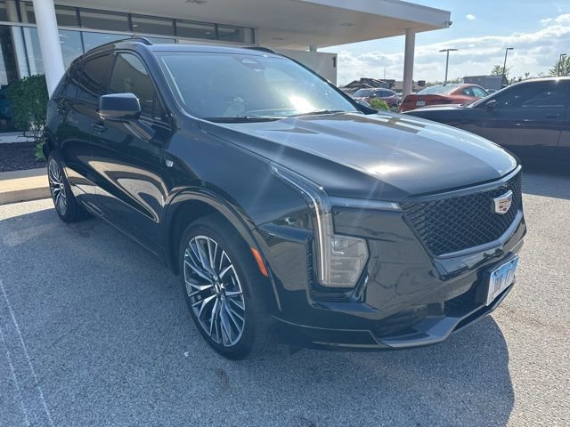 Used 2024 Cadillac XT4 Sport AWD/4WD image 4