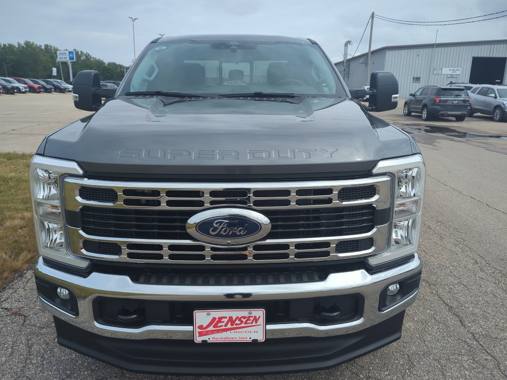 New 2026 Ford F350 XLT image 2