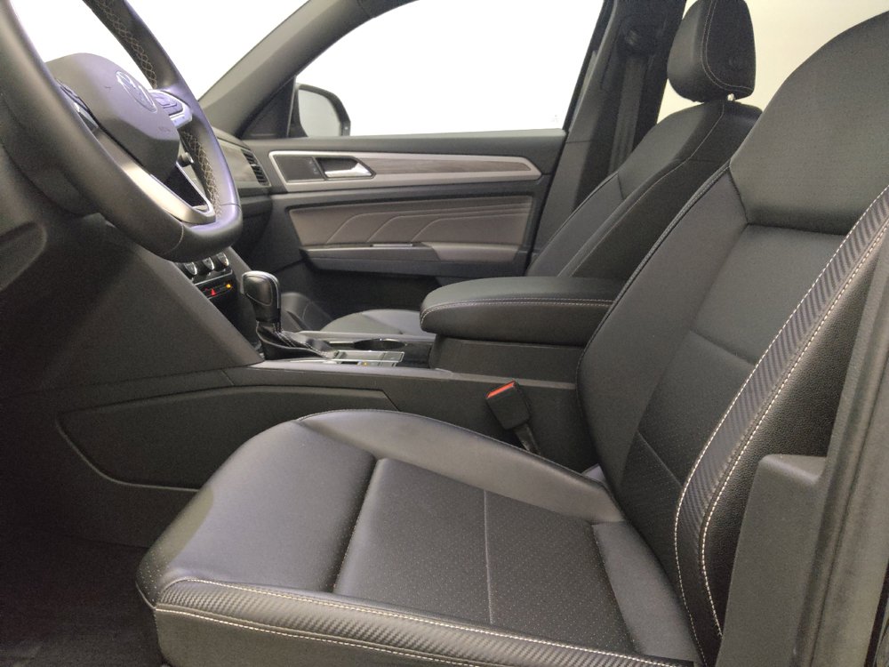 Used 2023 Volkswagen Atlas Cross Sport SE FWD image 17