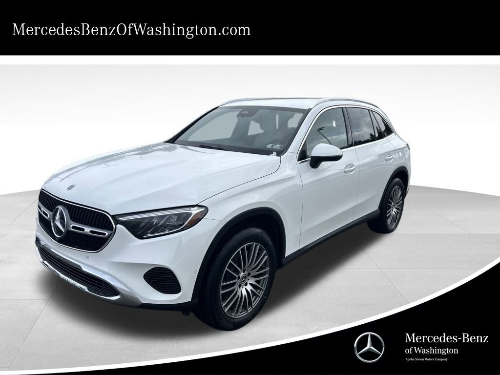 Used 2025 Mercedes-Benz GLC 300 4MATIC image 1