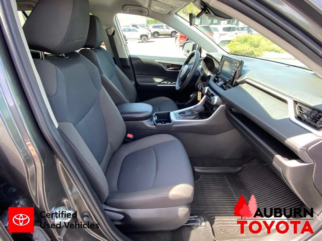 Certified 2022 Toyota RAV4 LE AWD/4WD image 13