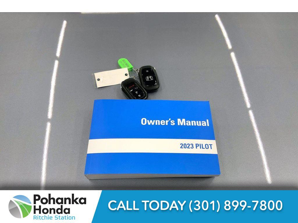Used 2023 Honda Pilot Elite image 11