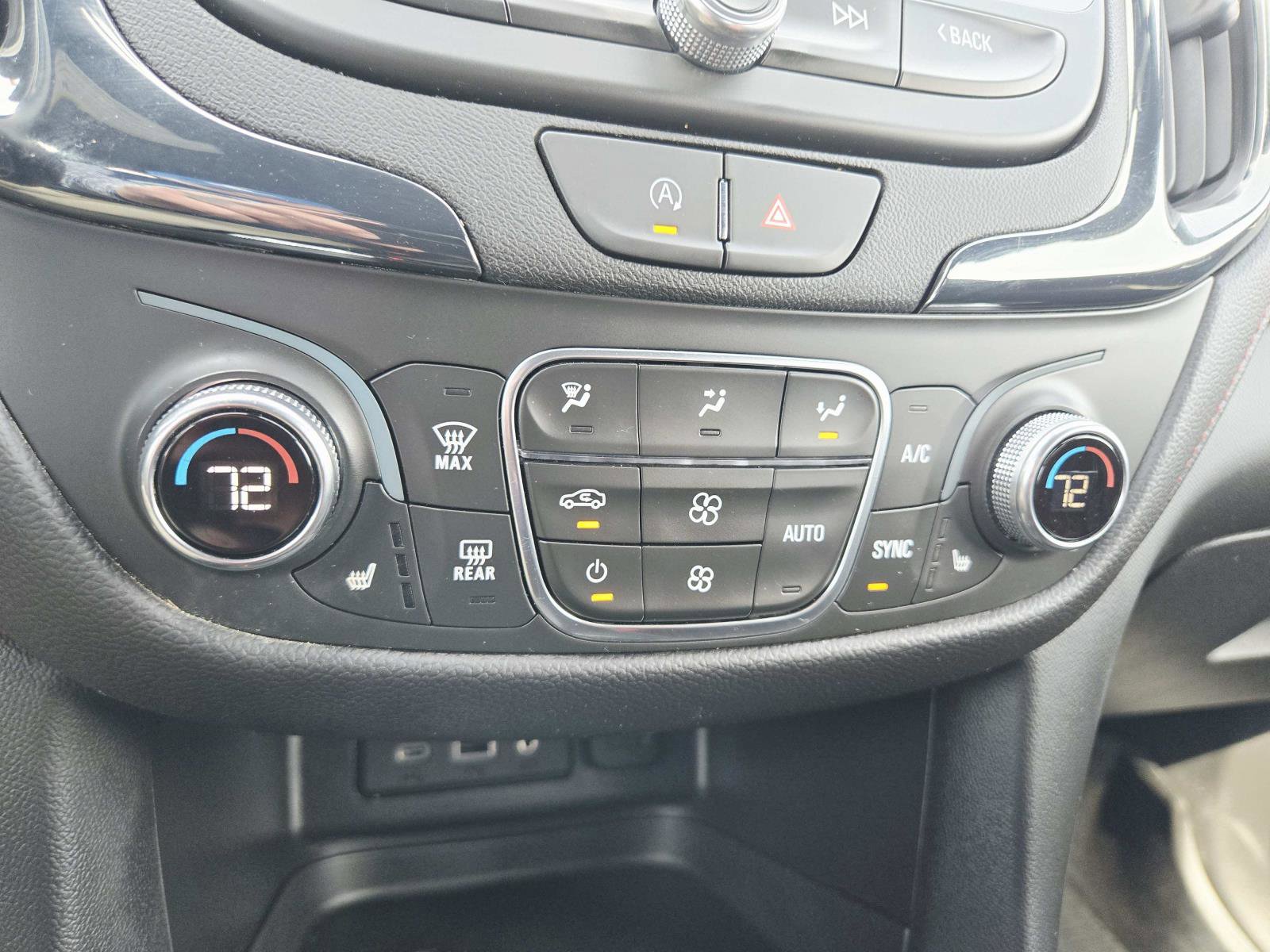 Used 2024 Chevrolet Equinox RS w/ RS Leather Package image 30