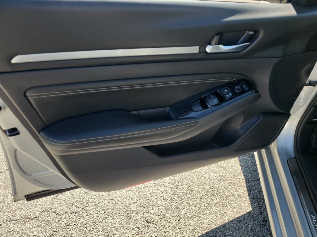 Used 2021 Nissan Altima 2.5 SL FWD image 19