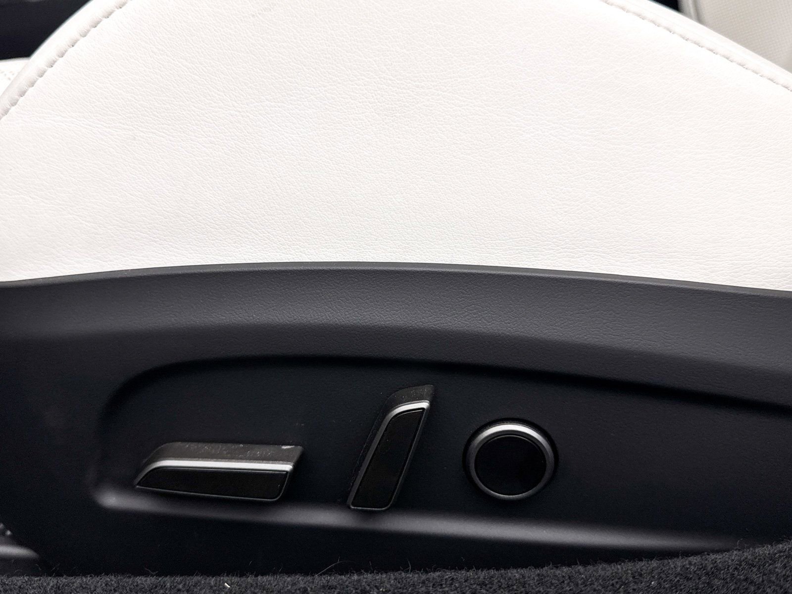 Used 2024 Tesla Model 3 Performance image 29