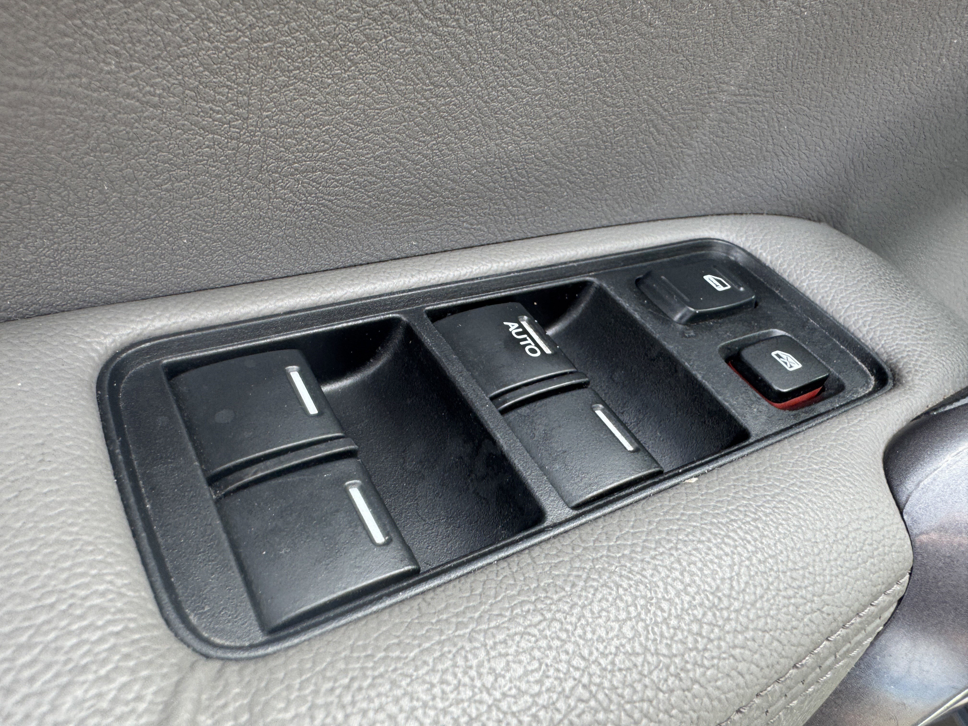 Used 2008 Honda CR-V EX-L image 10