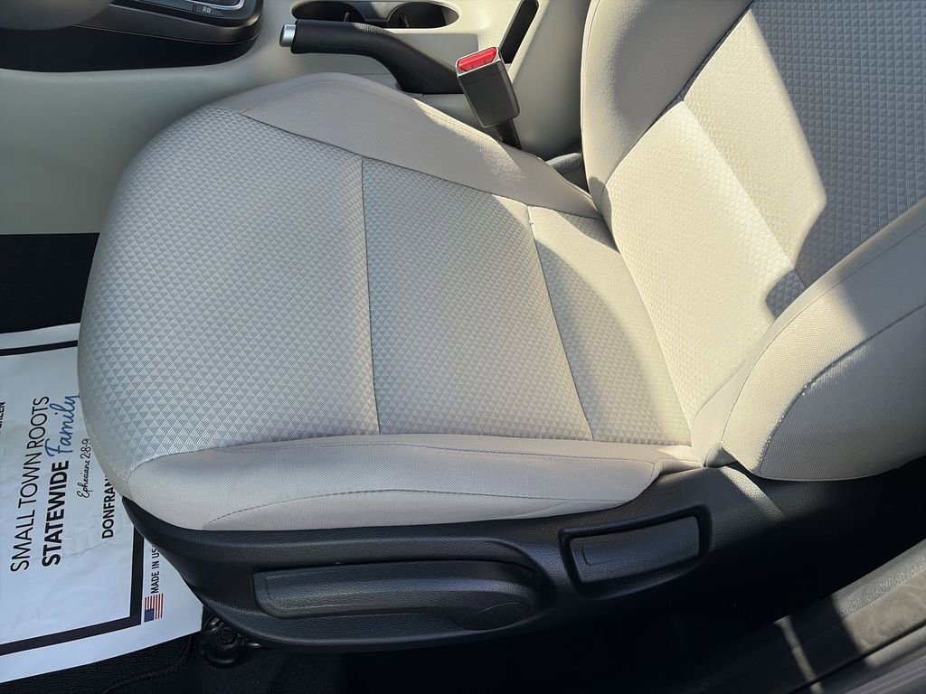 Certified 2025 Kia Soul LX w/ LX Technology Package FWD image 12
