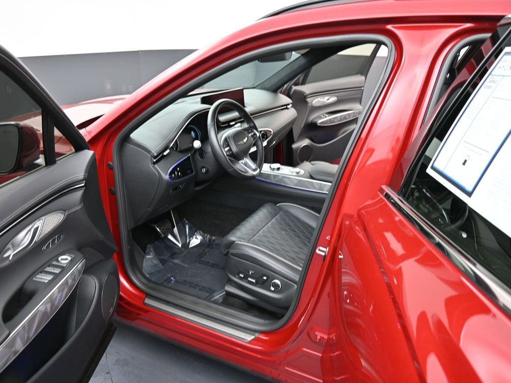 Used 2025 Genesis GV70 3.5T Sport w/ Sport Advanced Package image 12