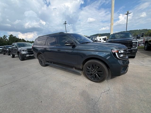 Used 2025 Ford Expedition Max Platinum w/ Stealth Appearance Package AWD/4WD image 10