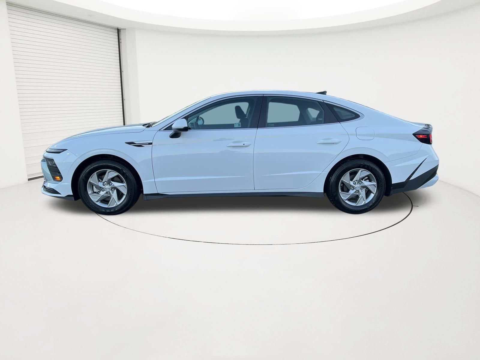 Certified 2025 Hyundai Sonata SE image 4