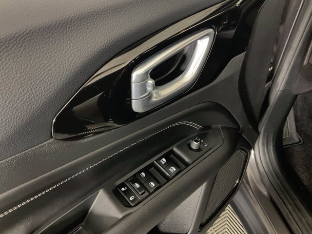 Used 2023 Jeep Compass Latitude AWD/4WD image 26
