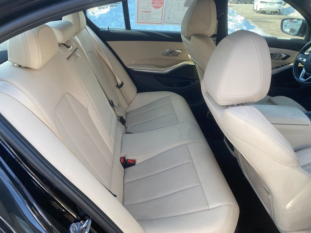 Used 2022 BMW 330i xDrive Sedan w/ Premium Package image 20