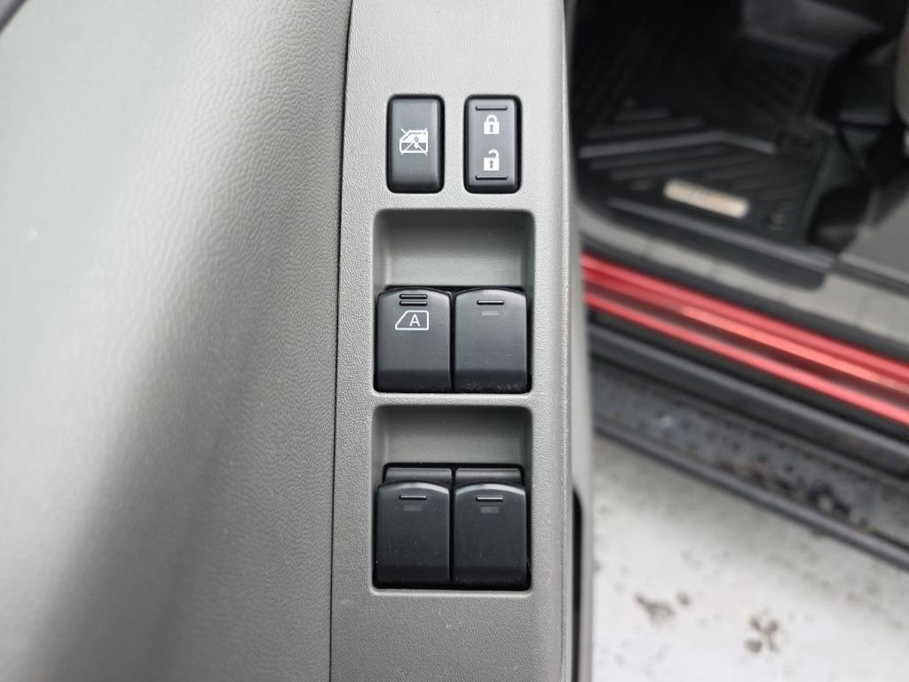 Used 2021 Nissan Frontier SV image 15