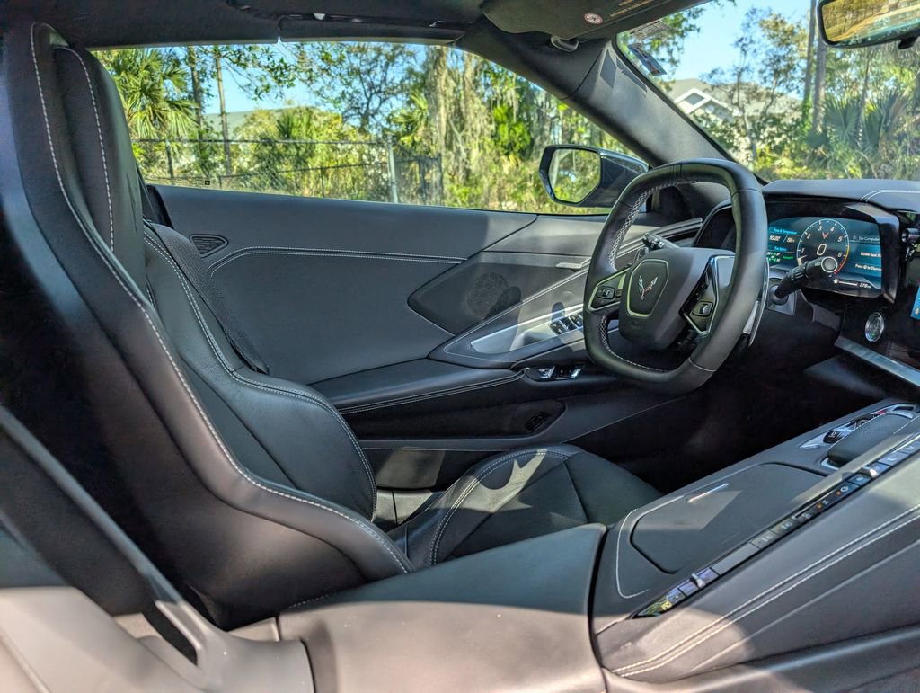 Used 2024 Chevrolet Corvette Stingray Convertible w/ Z51 Performance Package image 13