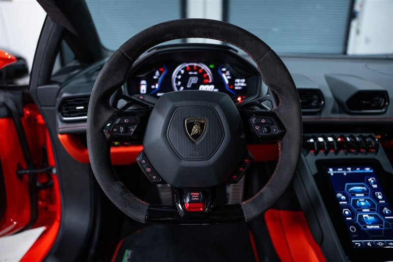 Used 2021 Lamborghini Huracan EVO AWD/4WD image 19