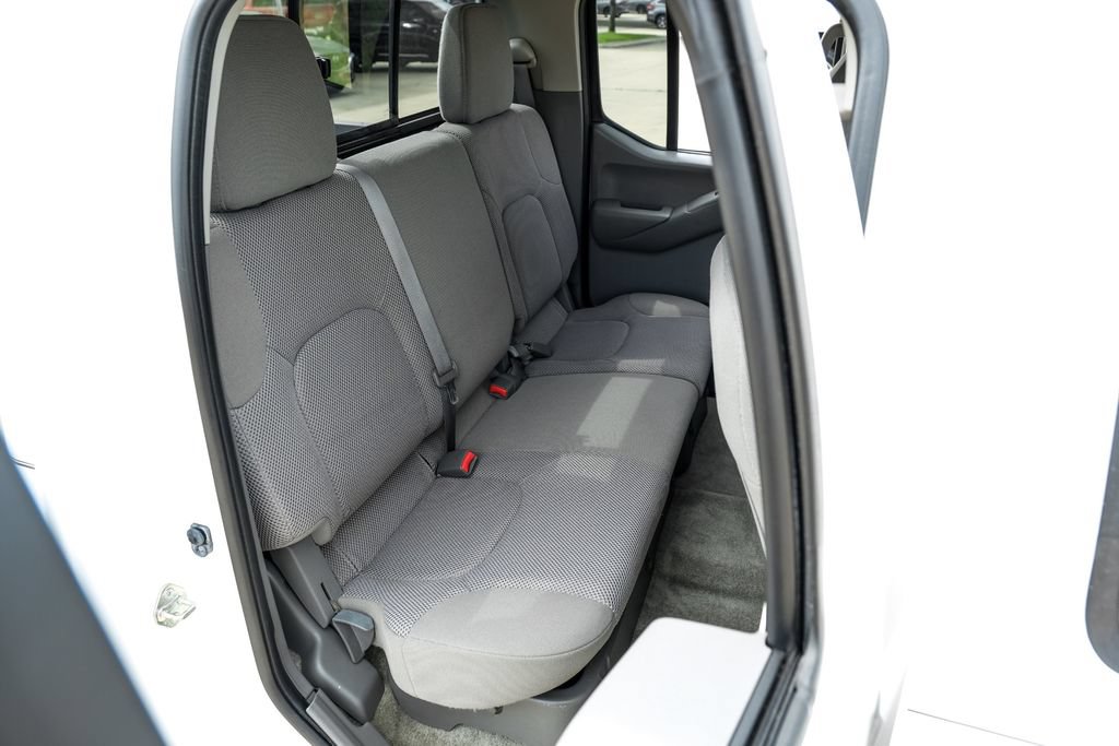 Used 2018 Nissan Frontier SV RWD image 32