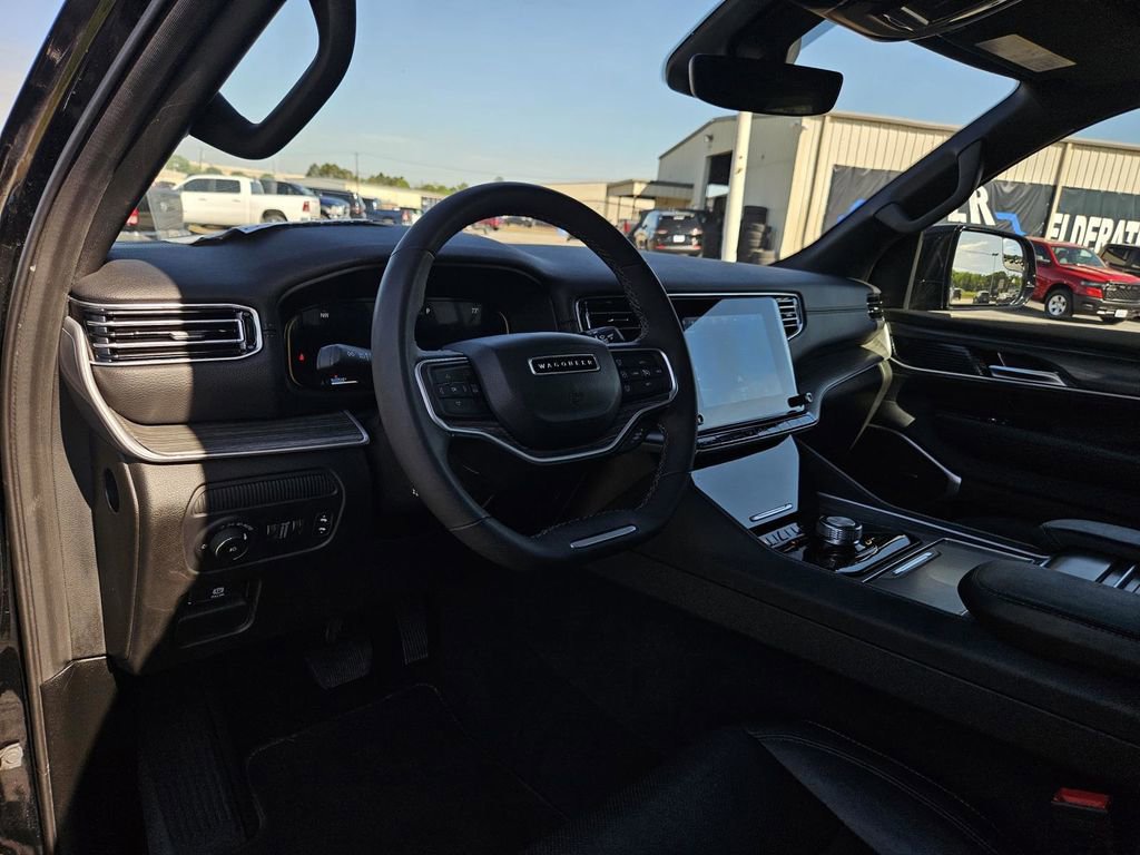 Used 2024 Jeep Wagoneer Series II image 13