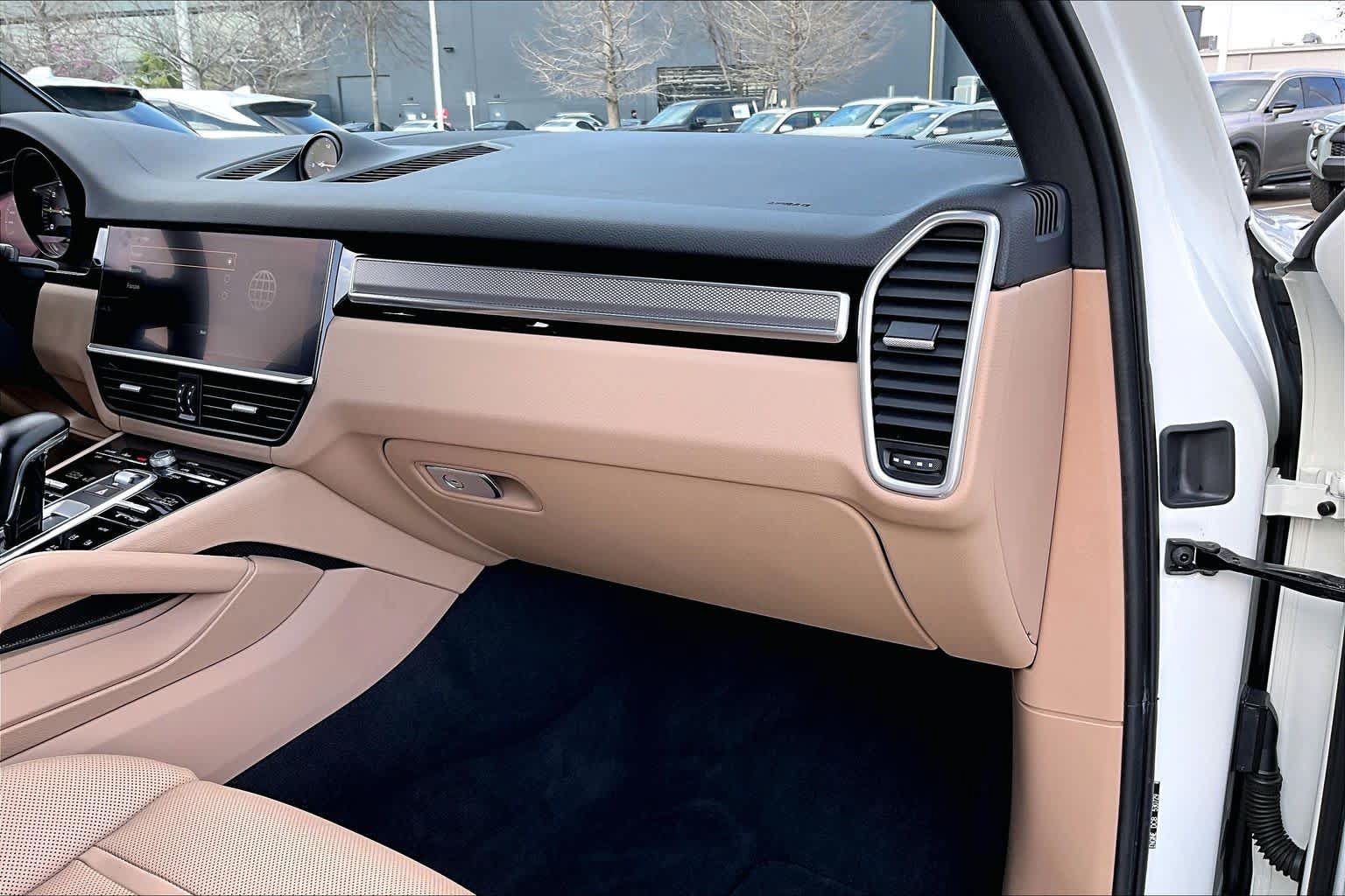 Used 2022 Porsche Cayenne E-Hybrid AWD/4WD image 55
