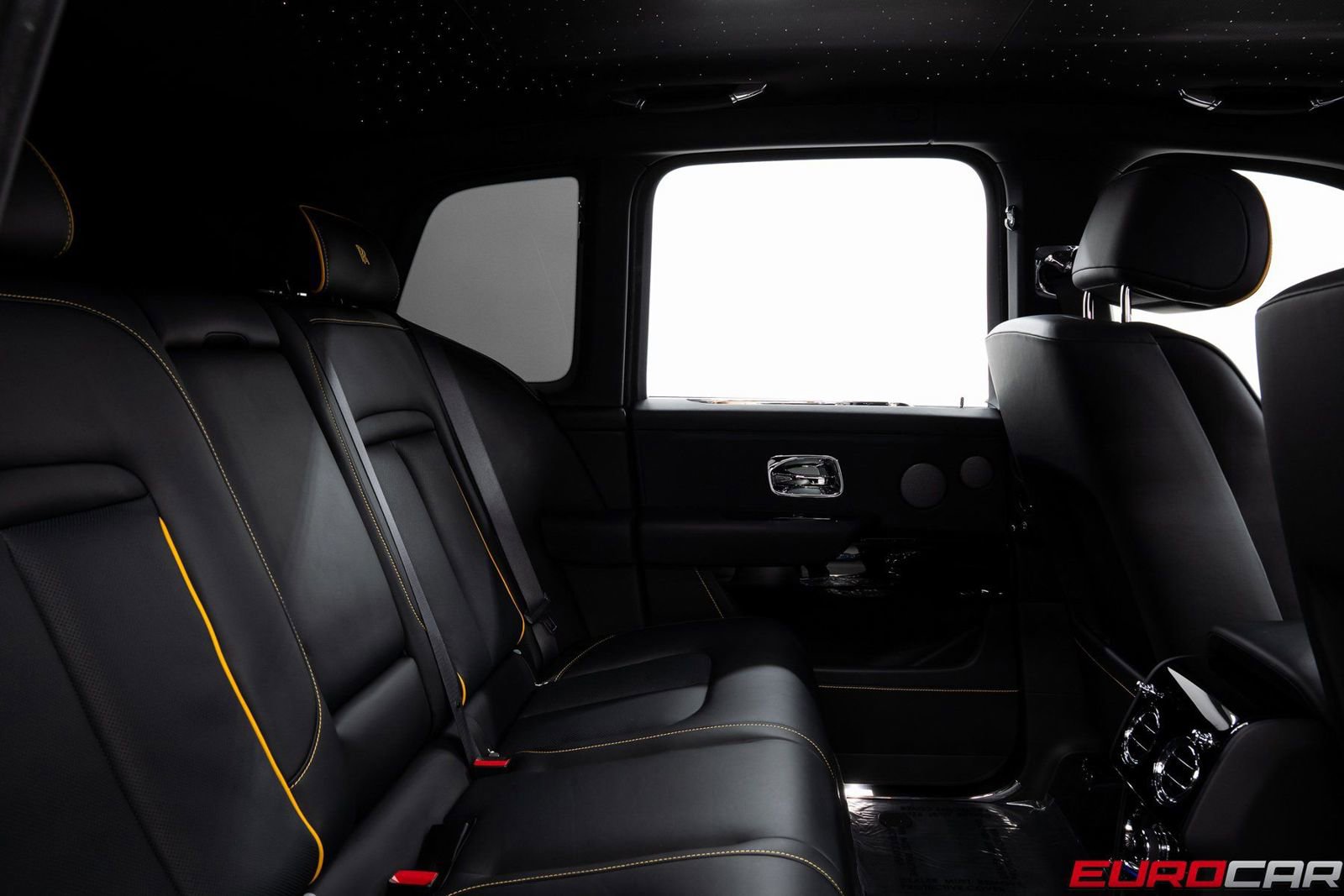 Used 2024 Rolls-Royce Cullinan AWD/4WD image 38