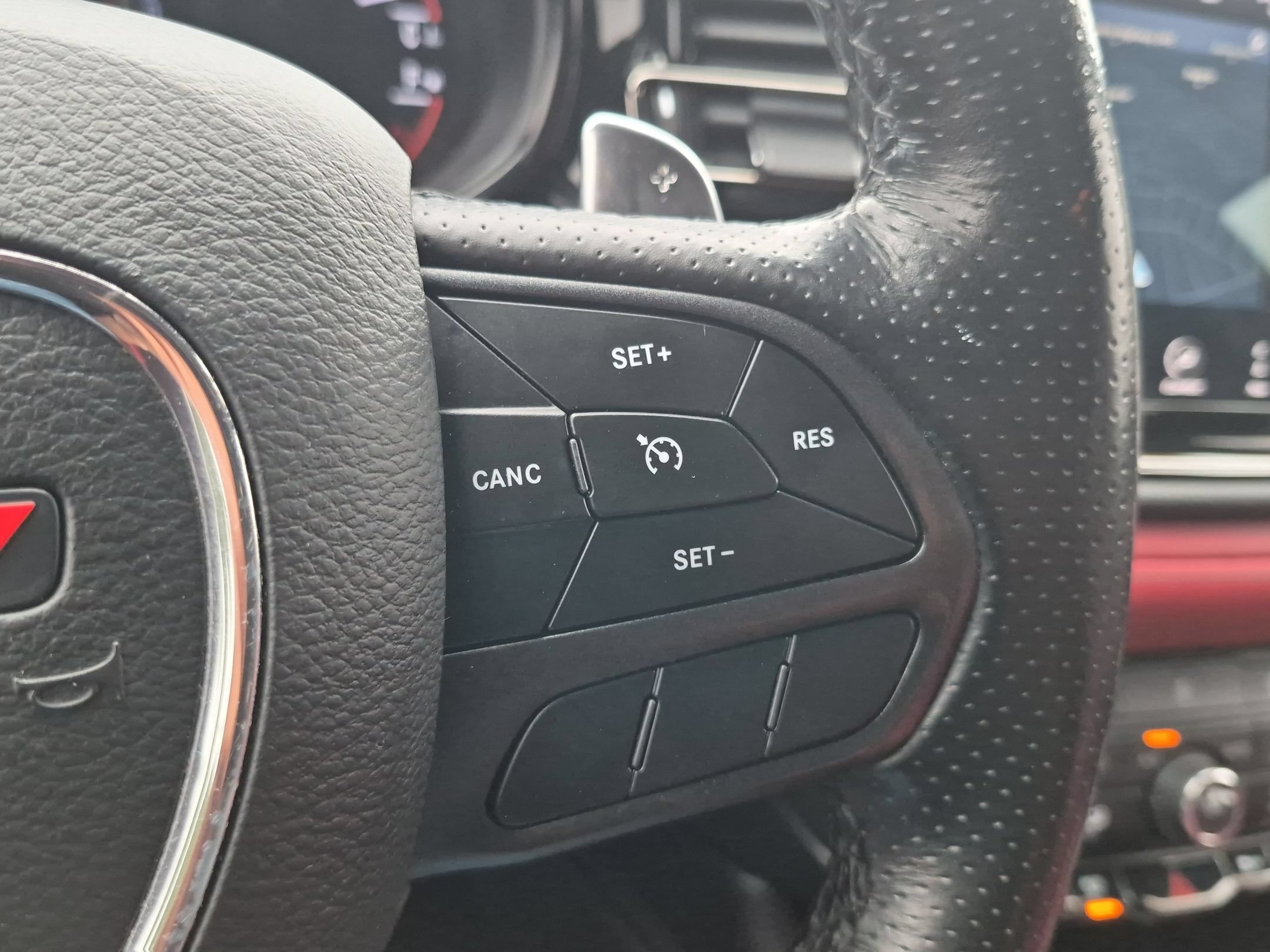 Used 2021 Dodge Durango R/T w/ Blacktop Package AWD/4WD image 15