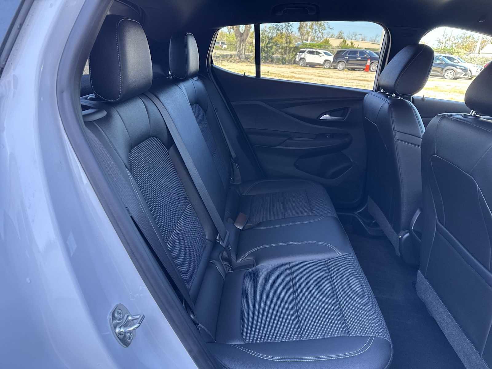 Used 2025 Buick Envista Preferred FWD image 19