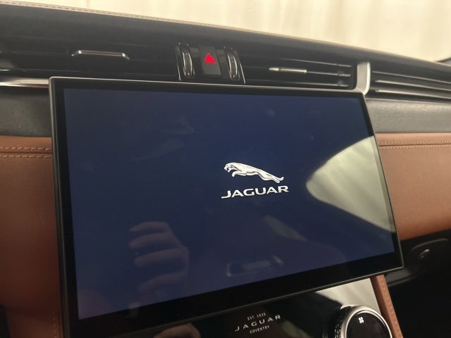 Used 2025 Jaguar F-PACE R-Dynamic S image 14