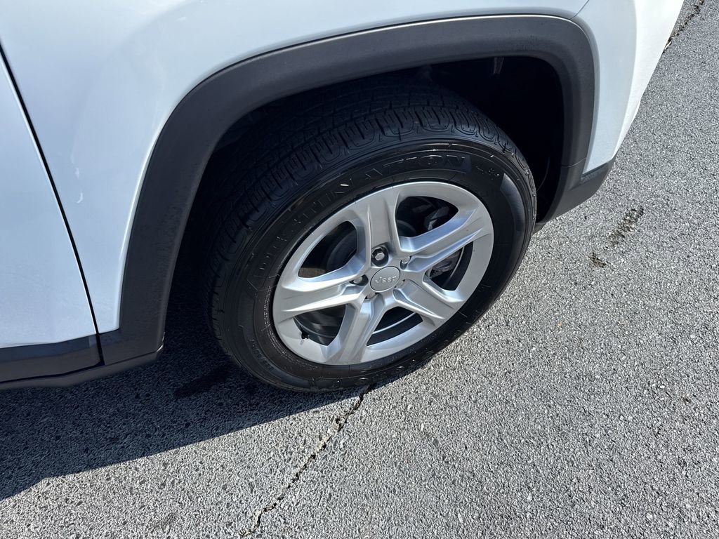 Used 2024 Jeep Compass Latitude image 22