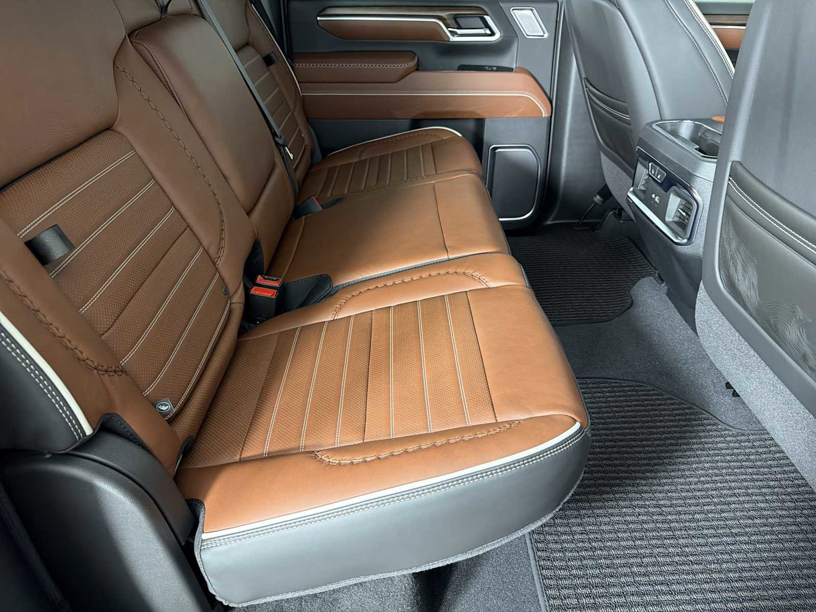 New 2026 GMC Sierra 2500 Denali Ultimate AWD/4WD image 14