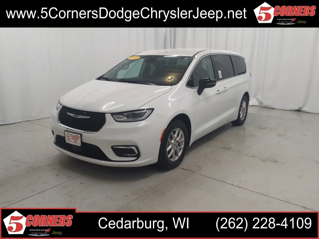 Used 2024 Chrysler Pacifica Touring-L image 1