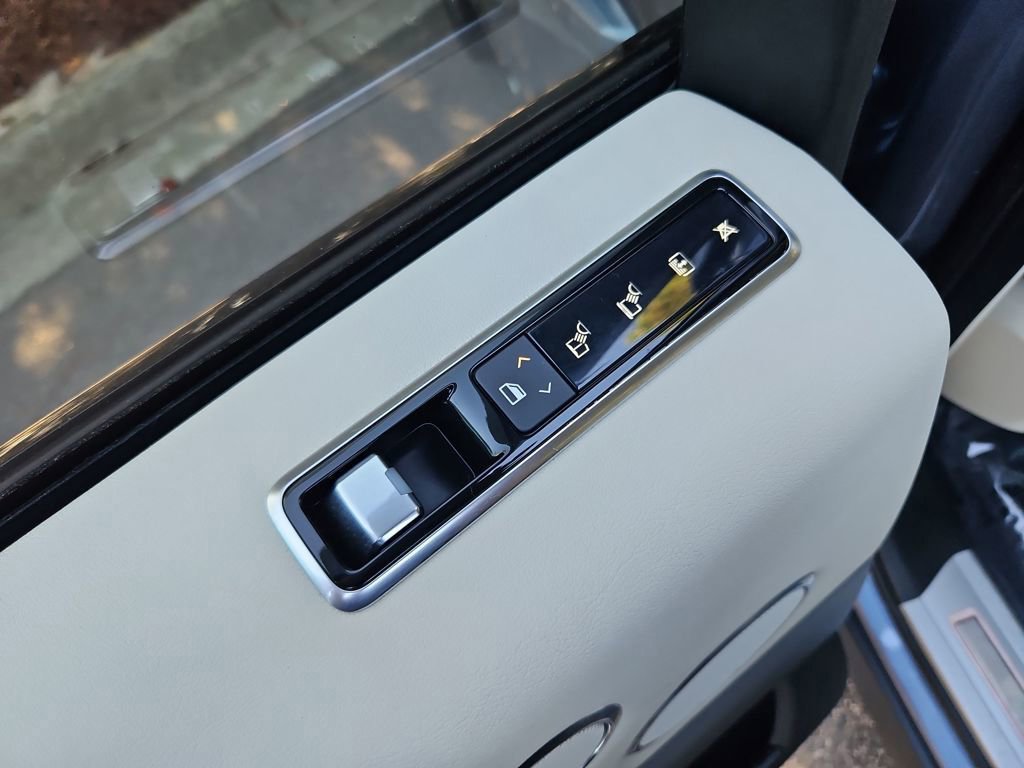 Used 2021 Land Rover Range Rover Westminster Edition image 33