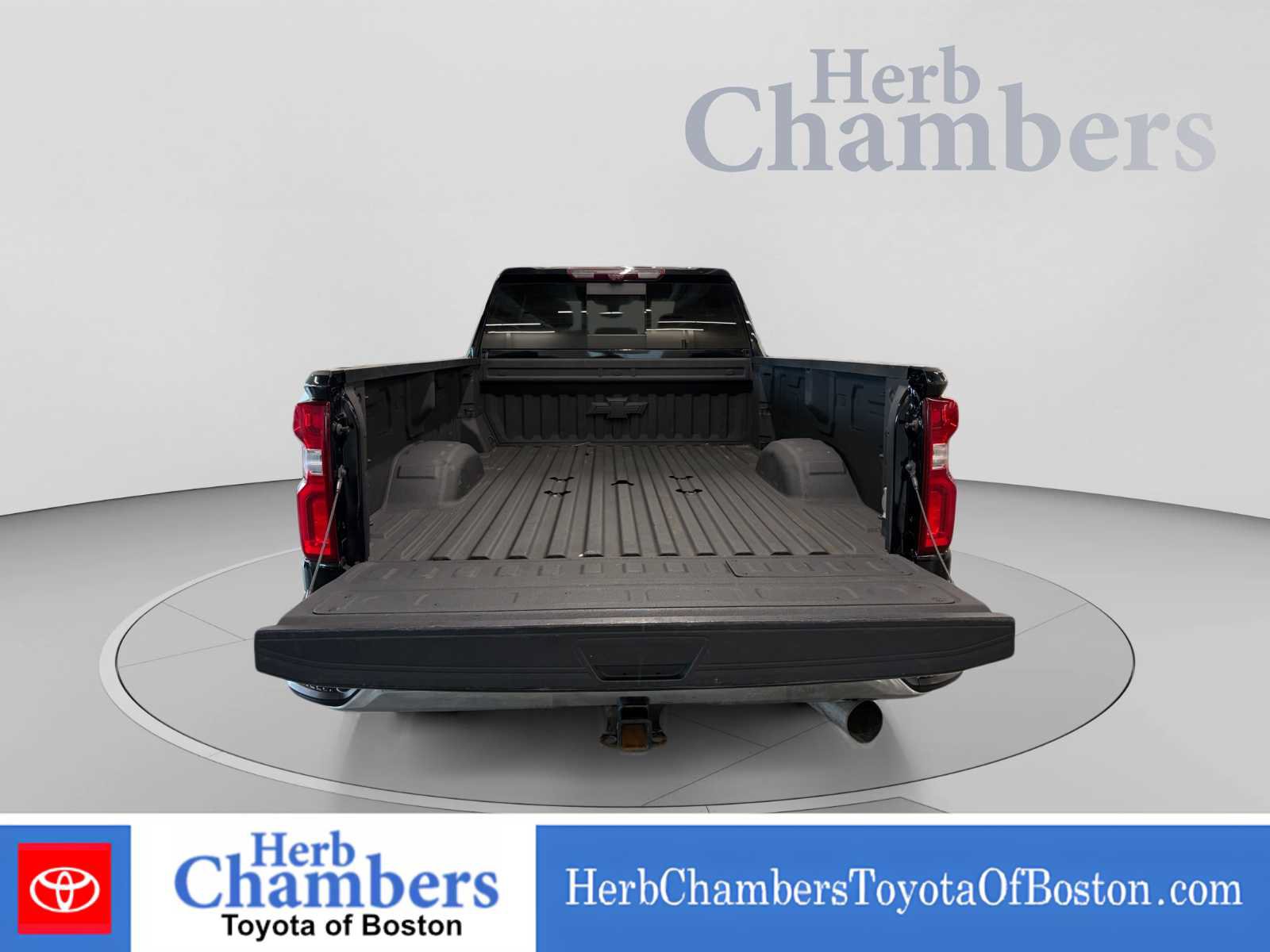 Used 2020 Chevrolet Silverado 2500 LTZ w/ LTZ Plus Package AWD/4WD image 12