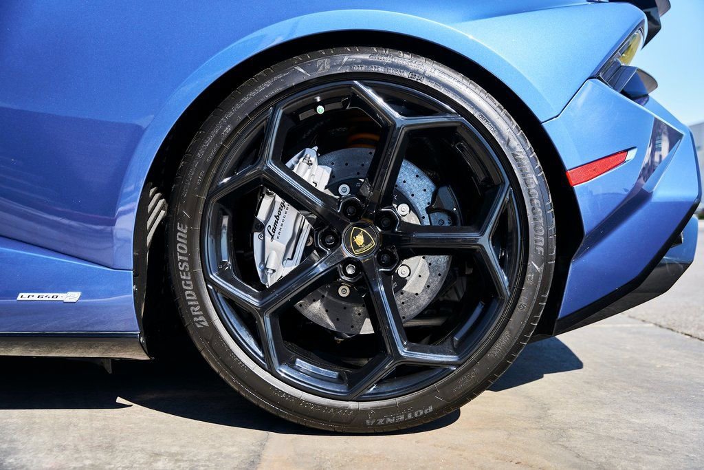 Used 2024 Lamborghini Huracan Tecnica image 28