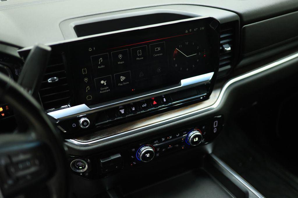 Used 2024 GMC Sierra 3500 SLT image 33