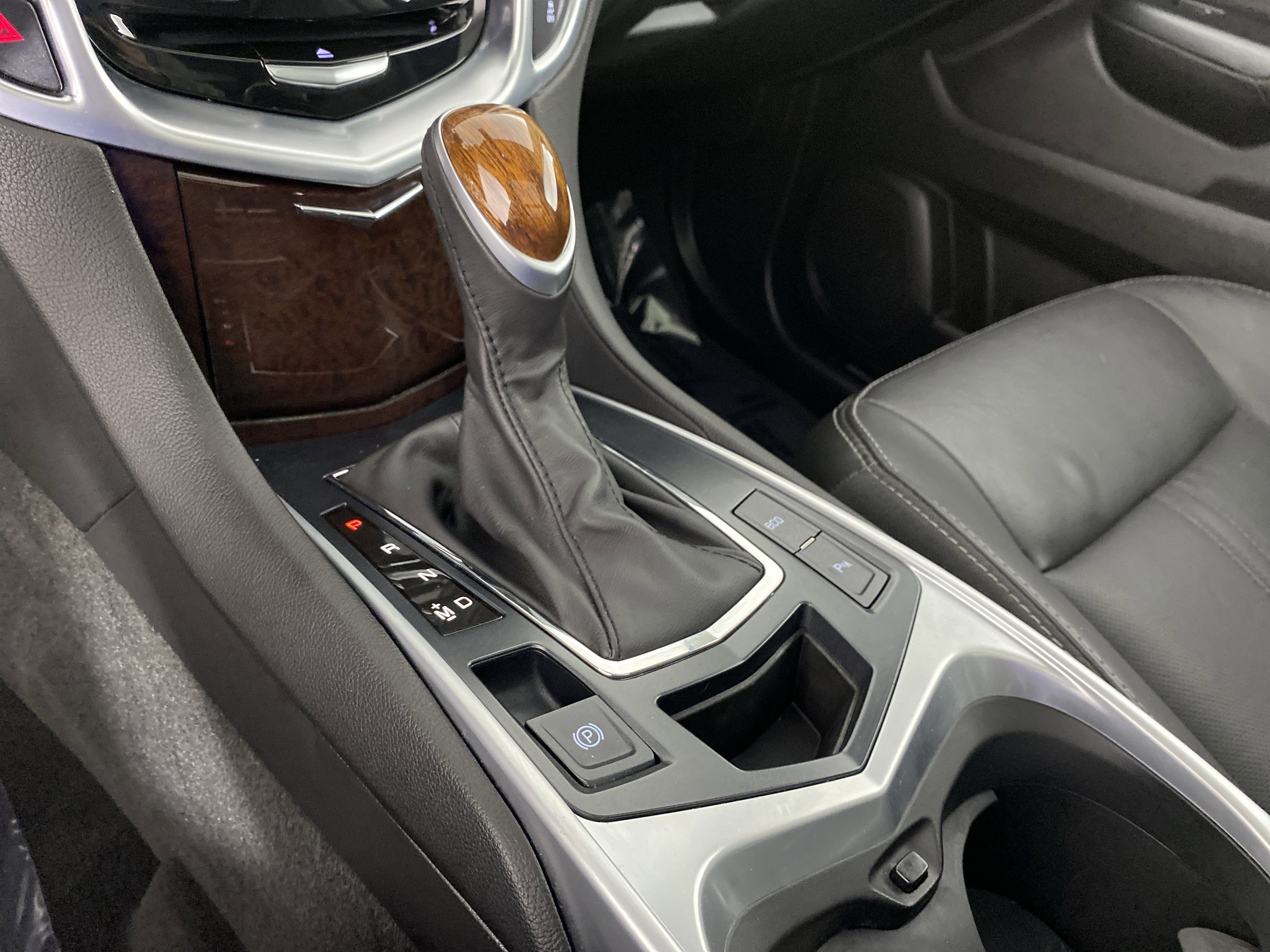 Used 2016 Cadillac SRX Luxury image 37