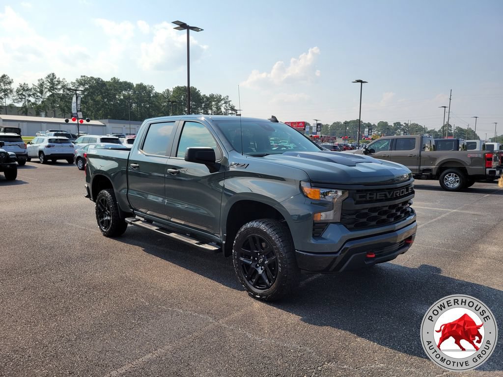 Used 2025 Chevrolet Silverado 1500 Custom Trail Boss w/ LPO, Dark Essentials Package AWD/4WD image 9