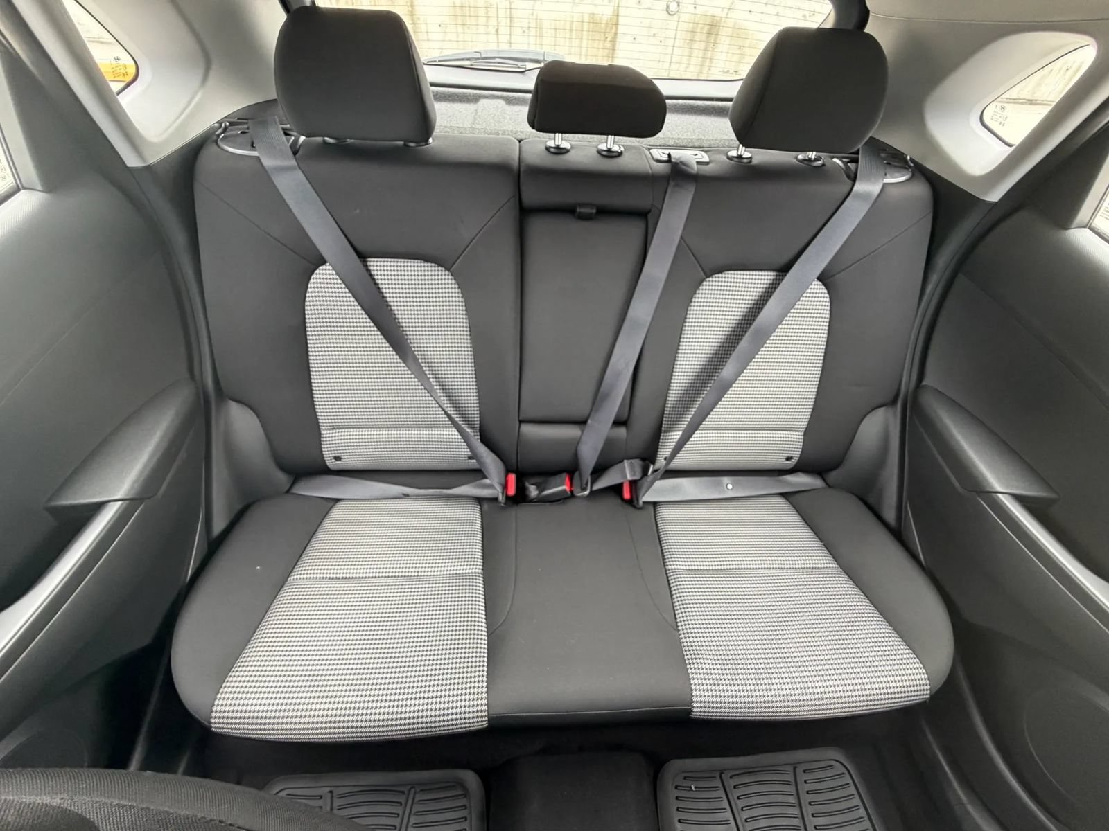 Used 2019 Hyundai Kona SE AWD/4WD image 28