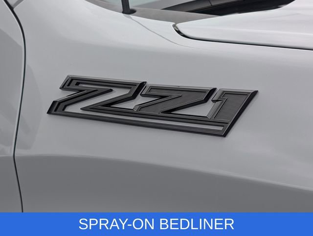 Used 2025 Chevrolet Silverado 1500 Custom Trail Boss w/ LPO, Dark Essentials Package image 9