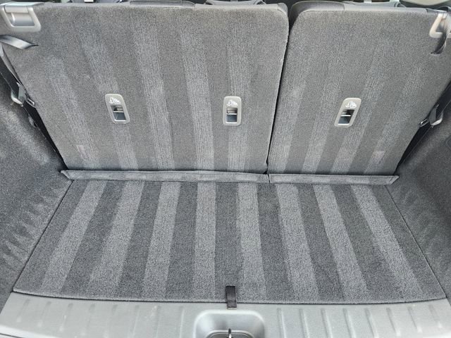 Certified 2025 Nissan Pathfinder SV image 24